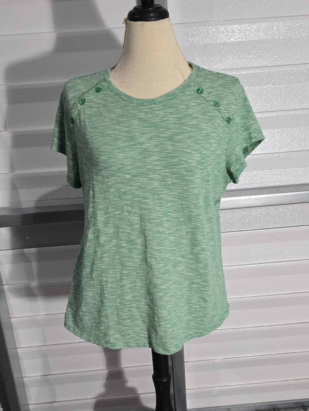Liz Claiborne Green Striped Short-Sleeve Tee with Shoulder Buttons Size XL